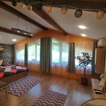 Вилла къща горски чар Бели-Осым