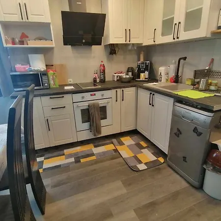 къща горски чар * Бели-Осым