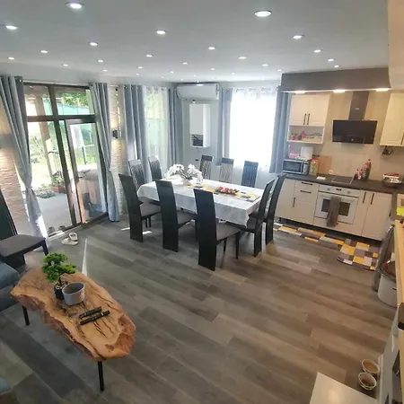 Вилла къща горски чар