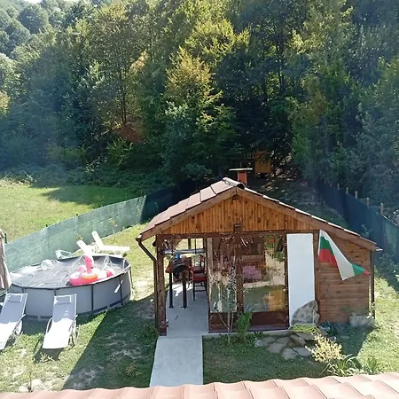 къща горски чар Бели-Осым