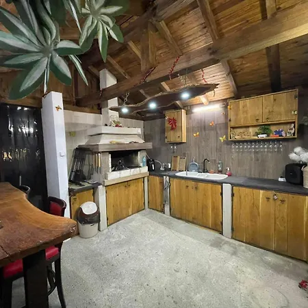 Villa къща горски чар Beli Osŭm